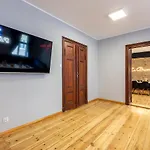 #partyhouse Apartment