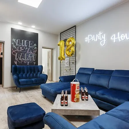 #partyhouse Apartmán Poznaň