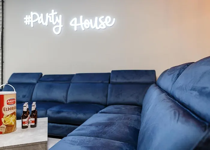 아파트 #partyhouse 포즈난