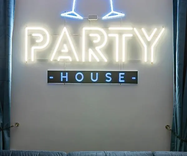 #partyhouse Apartment Poznan